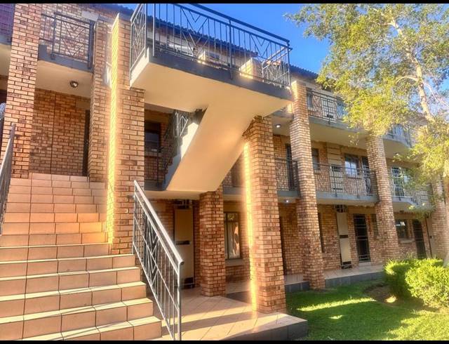 2 BEDROOM APARTMENT FOR SALE IN KARENPARK